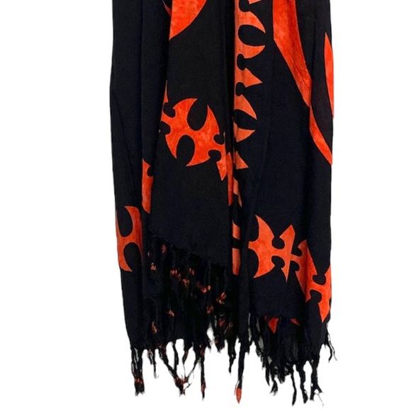 🔥HAND MADE IN INDONESIA 🇮🇩 FIRE / TRIBAL PATTERN BLACK / HOT ORANGE SARONG 🔥 - Picture 3 of 9